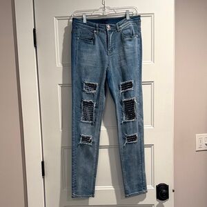 VENUS Blue Jeans with rhinestone studded patches